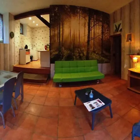 Dans Le Jardin Du Chateau