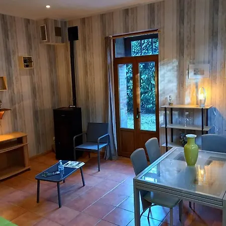 Apartman Dans Le Jardin Du Chateau