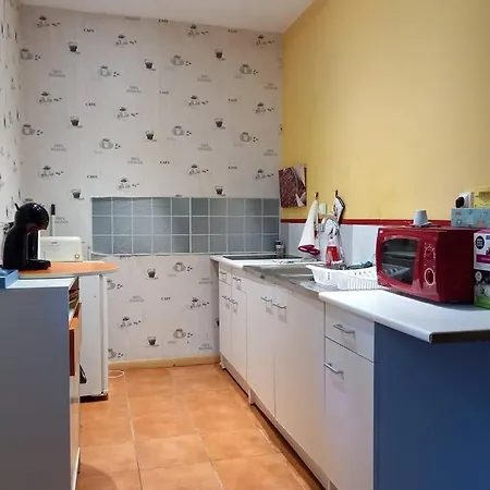 Dans Le Jardin Du Chateau Agonges